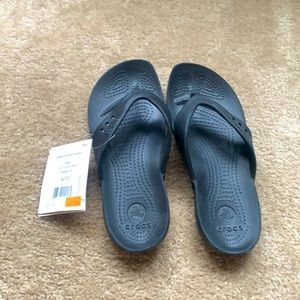 Crocs flip flop women’s size 10. Black NWT